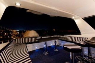 BAMA BREEZE -  Flybridge Seating